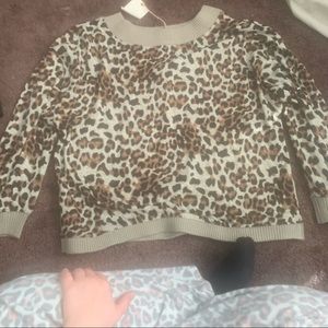 Brand new long sleeve easel top